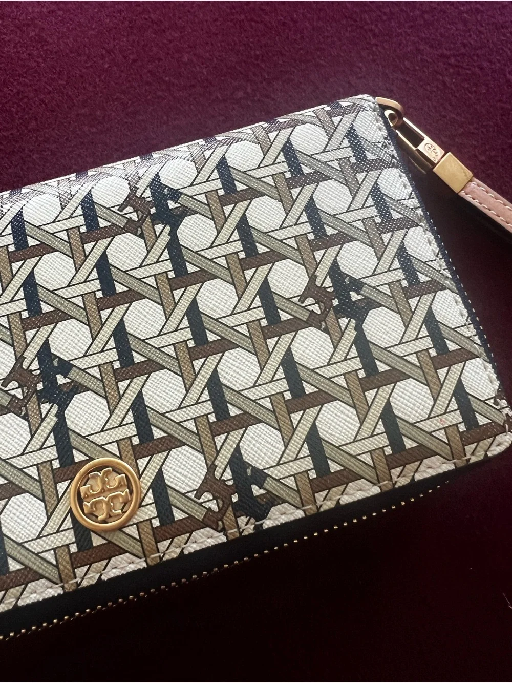 Tory Burch Robinson Printed Basketweave wristlet Zip Continental  Wallet